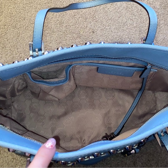 Michael Kors Handbag - Picture 2 of 3